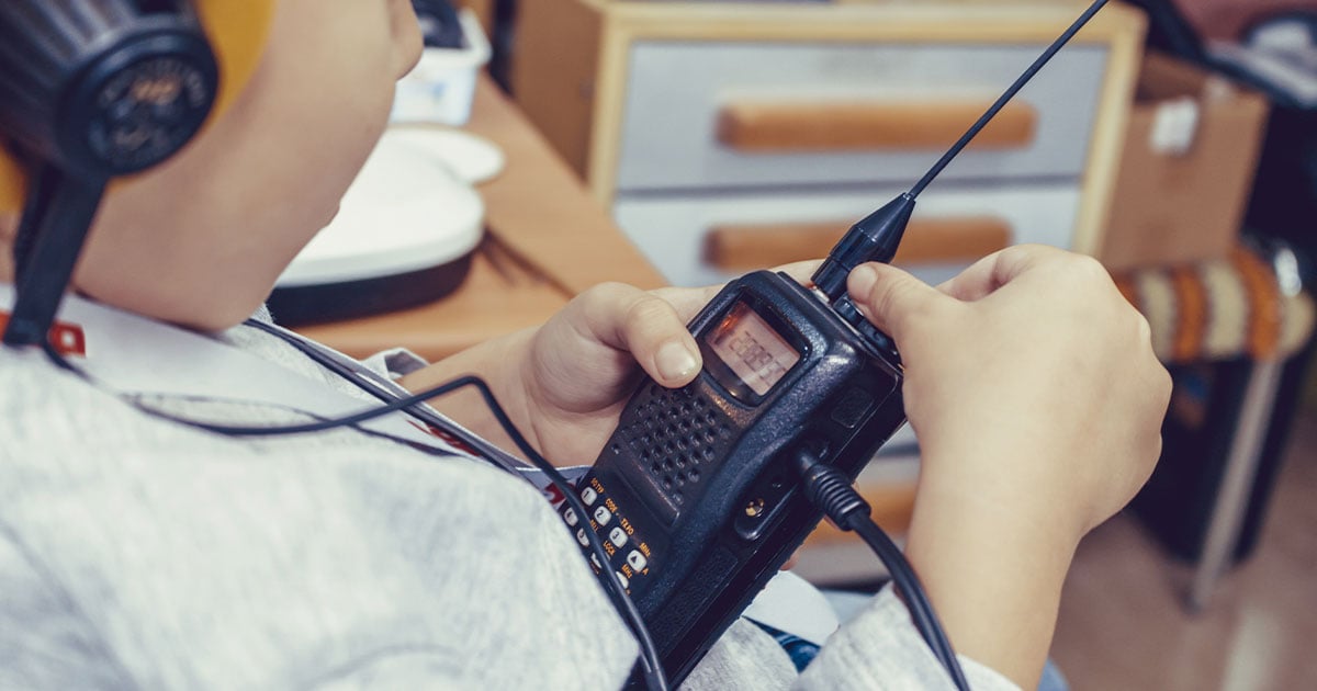 adjusting-two-way-radio-volume adjusting-two-way-radio-volume