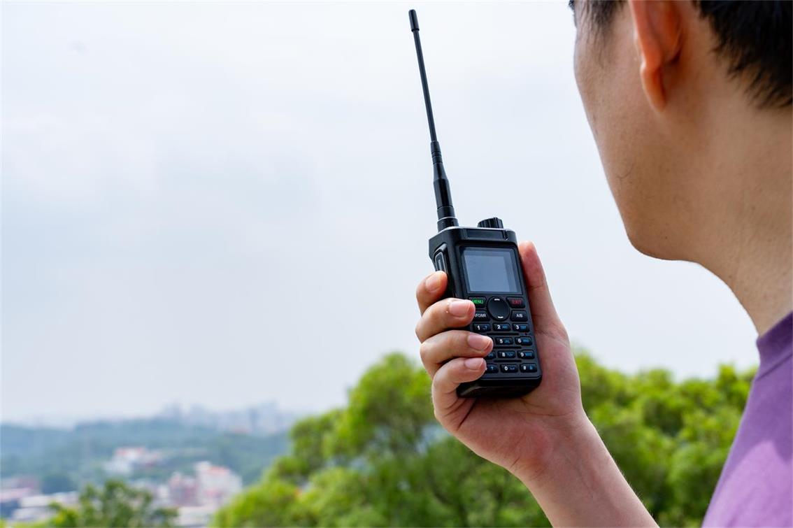 chierda-commercial-two-way-radio chierda-commercial-two-way-radio