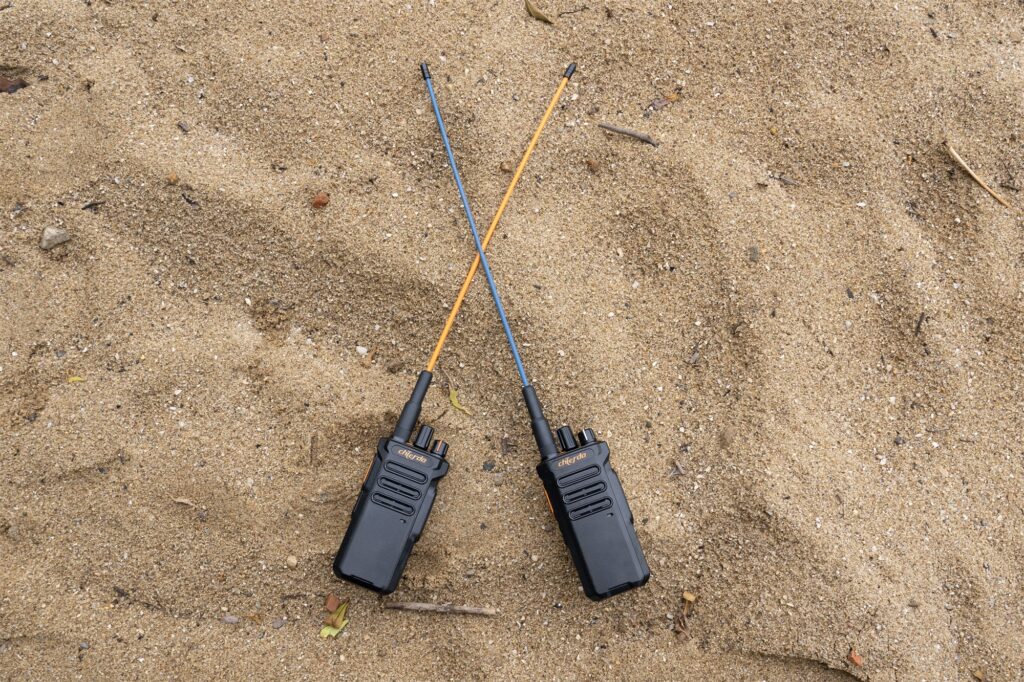 long range walkie talkie with long antenna