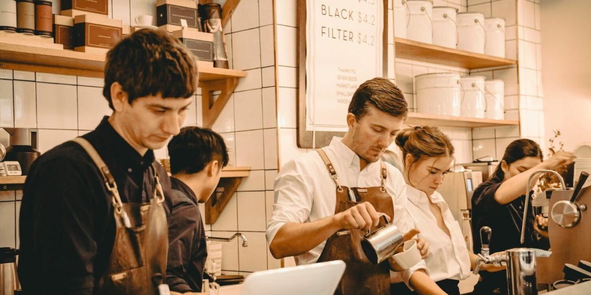 busy-restaurant-operation